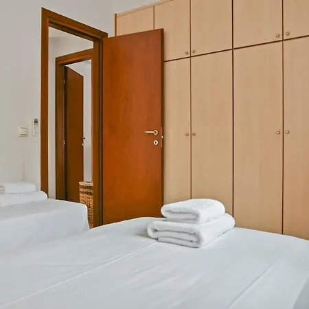 Liakoto Stonewall House First Floor Апартаменты *