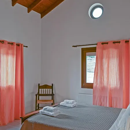 Liakoto Stonewall House First Floor Makry Gialos (Crete)